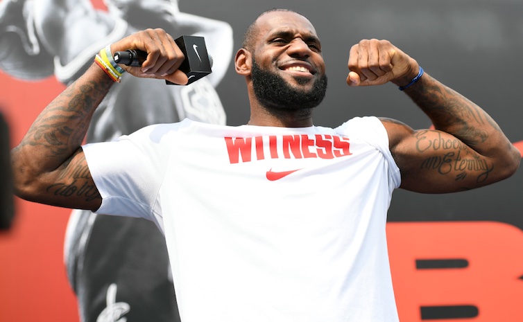 clima sol embudo La verdadera historia de por qué LeBron James llegó a Nike | Basquet Plus