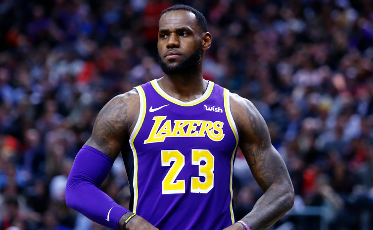 Las mejores ofertas en Lebron James camisetas de la NCAA